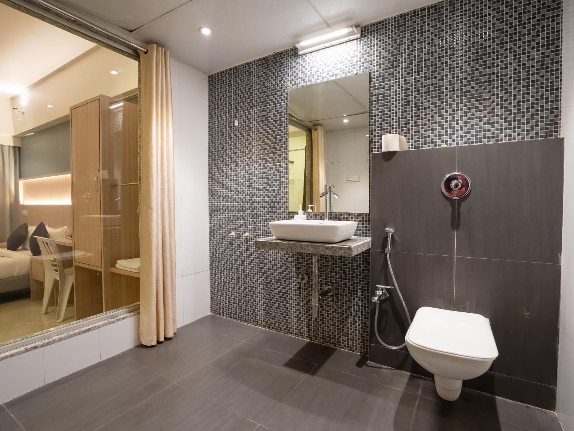 Hotel Grand Seasons- Navi Mumbai Eksteriør billede